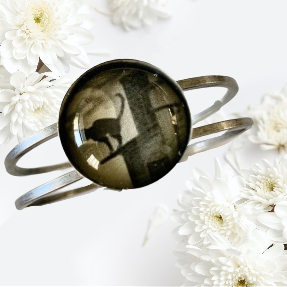Black cat bracelet